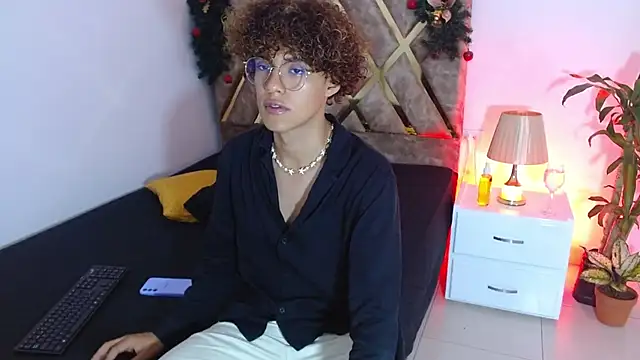 nickolas moon online show from December 18, 12:51 pm