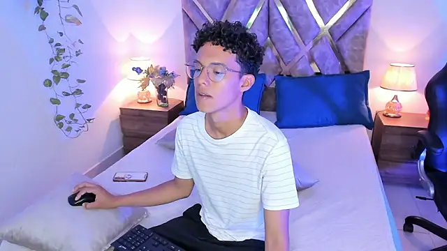 nickolas moon online show from October 15, 7:54 pm