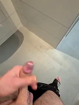 kisbiro77777 online show from February 27, 10:42 pm