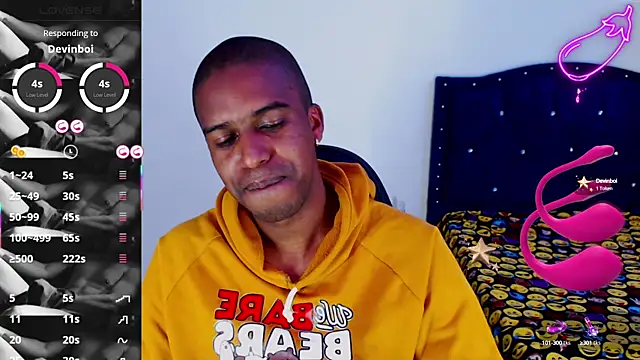 Snapshot of mrjhon26 chatting on March 13, 8:43 pm mrjhon26 online show from March 13, 8:43 pm