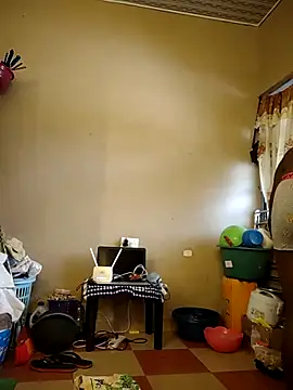 stephbig777 online show from December 16, 8:32 am