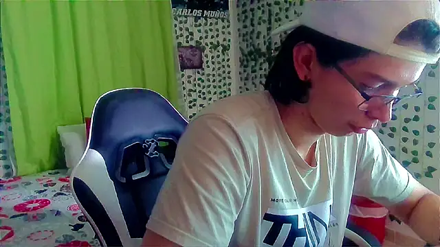 Andy gray online show from April 25, 4:26 pm