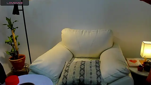 dafboy1 online show from March 10, 7:31 pm