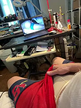 llovetoshowoff online show from April 22, 6:45 pm