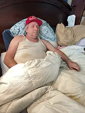 llovetoshowoff online show from April 23, 1:57 pm