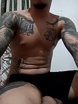 Snapshot of HornetBigDickonYou chatting on February 24, 7:33 am HornetBigDickonYou online show from February 24, 7:33 am