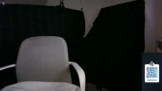 Snapshot of mr-k-quinn-x chatting on December 15, 10:26 pm mr-k-quinn-x online show from December 15, 10:26 pm