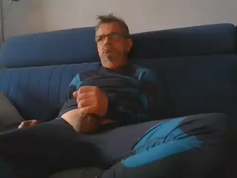 axecoman60 online show from January 31, 7:39 am