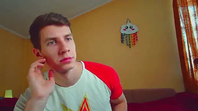 Chris Brien online show from April 2, 6:32 am