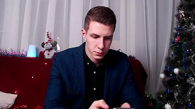Snapshot of Chris_Brien chatting on January 11, 12:01 am Chris Brien online show from January 11, 12:01 am
