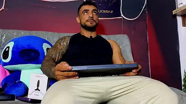 ERIC HARRISON online show from February 26, 2:02 am