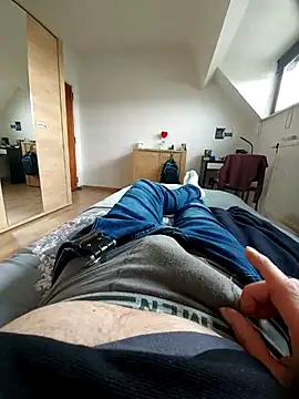 pascalino100 online show from March 15, 11:40 am