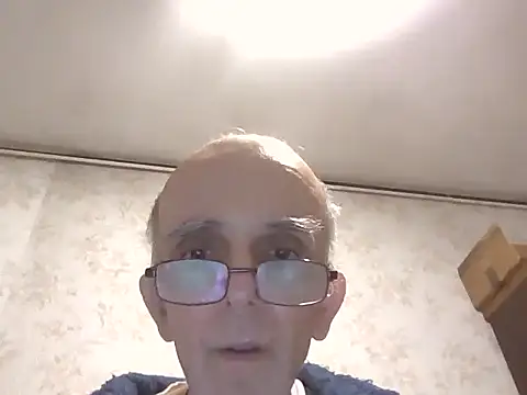 Snapshot of mariusica1@xh chatting on October 8, 8:35 pm mariusica1xh online show from October 8, 8:35 pm