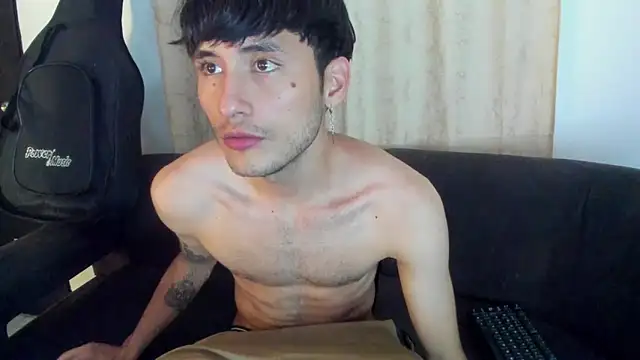 Henrikk senn online show from October 14, 1:34 am