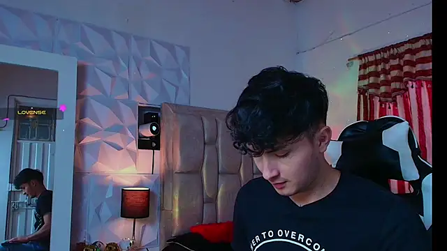 Snapshot of santyago_taylor chatting on January 24, 8:00 pm santyago taylor online show from January 24, 8:00 pm