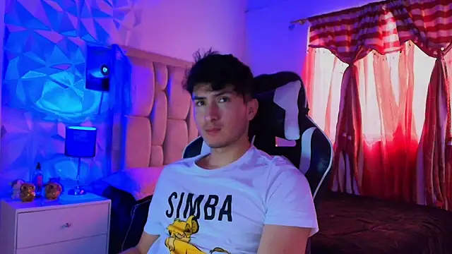 Snapshot of santyago_taylor chatting on December 27, 7:03 pm santyago taylor online show from December 27, 7:03 pm