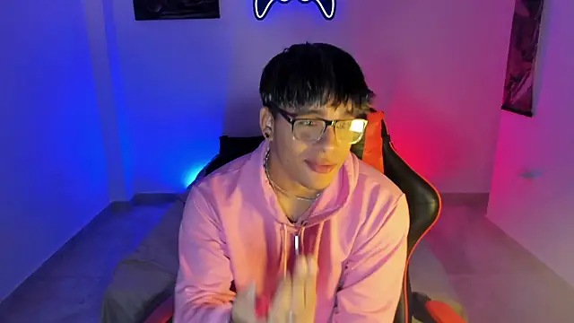 LuciferM Star online show from November 6, 2:36 am