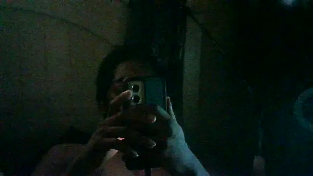 Snapshot of DI4MOND_FIR3 chatting on October 3, 9:53 pm DI4MOND FIR3 online show from October 3, 9:53 pm
