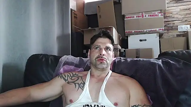 XxBigboybandxX online show from April 22, 3:28 pm