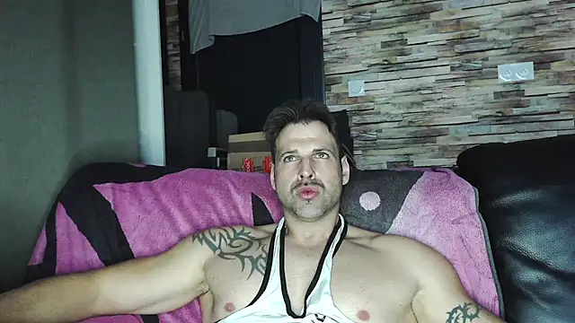 XxBigboybandxX online show from February 5, 7:43 pm