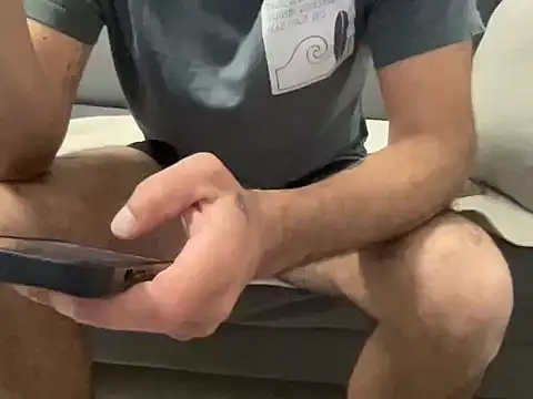 4small4inchlol online show from April 23, 7:05 pm