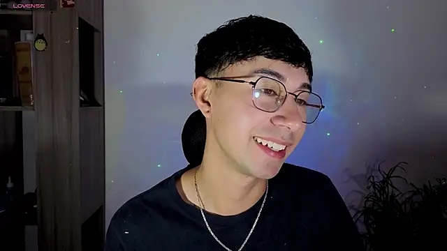Snapshot of cameron_cum chatting on October 8, 1:48 pm cameron cum online show from October 8, 1:48 pm