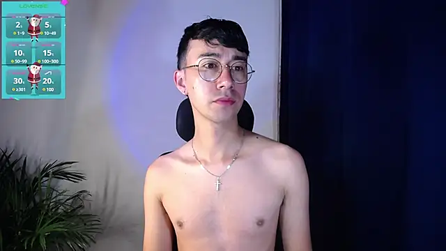 Snapshot of cameron_cum chatting on December 27, 10:23 am cameron cum online show from December 27, 10:23 am