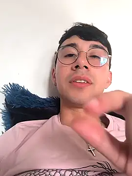 Snapshot of cameron_cum chatting on January 12, 8:47 pm cameron cum online show from January 12, 8:47 pm