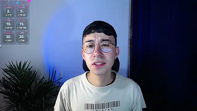 Snapshot of cameron_cum chatting on December 30, 10:53 am cameron cum online show from December 30, 10:53 am