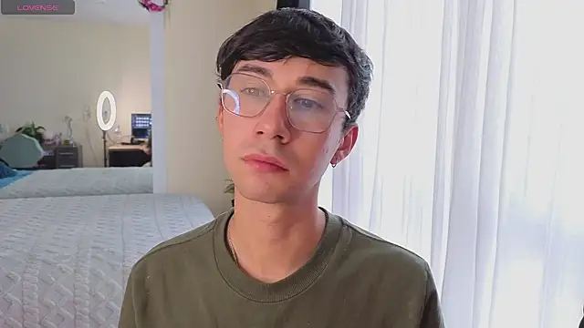 cameron cum online show from December 5, 11:50 am