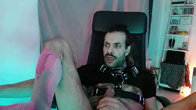 P4RtYBOII92 online show from November 12, 11:53 pm