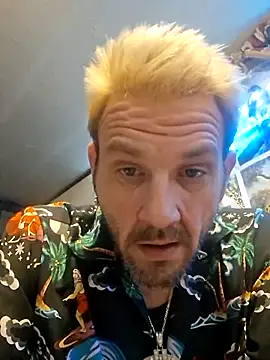 gettinit2wice online show from December 15, 4:53 am