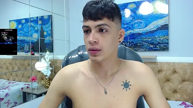 Snapshot of SkinnyBoy_ chatting on September 30, 1:25 pm SkinnyBoy online show from September 30, 1:25 pm