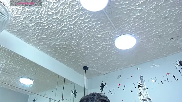 Snapshot of SkinnyBoy_ chatting on December 20, 12:16 pm SkinnyBoy online show from December 20, 12:16 pm