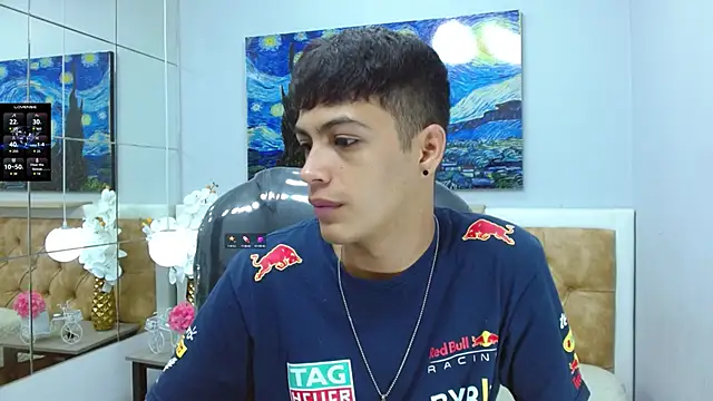 Snapshot of SkinnyBoy_ chatting on October 15, 12:35 pm SkinnyBoy online show from October 15, 12:35 pm