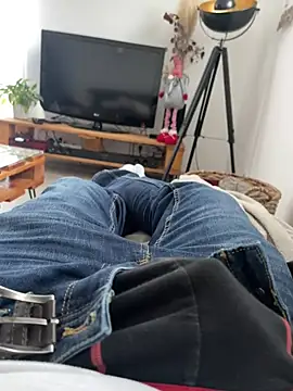 plaisir85 online show from December 30, 3:35 pm