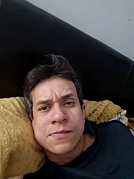 Tulio maravilha12 online show from March 14, 1:34 am