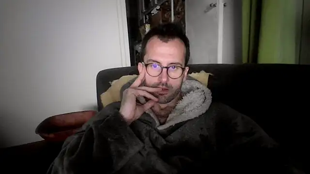 Snapshot of byakkotorra chatting on March 3, 9:01 pm byakkotorra online show from March 3, 9:01 pm