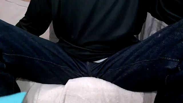 Snapshot of JohnnyKorrupt_ chatting on October 16, 9:50 am JohnnyKorrupt online show from October 16, 9:50 am