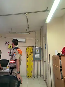 EnriquePersian197 online show from April 24, 12:02 am