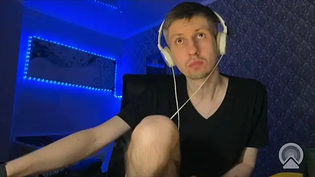 Aki-Laky online show from April 28, 7:18 pm