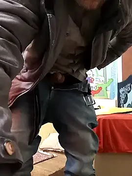 Snapshot of okan3456ok chatting on February 2, 5:37 pm okan3456ok online show from February 2, 5:37 pm