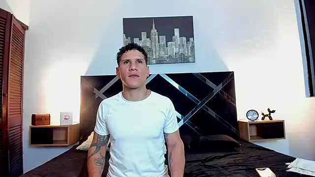 toyboys1 online show from April 25, 3:53 am