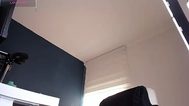 Snapshot of edrick_walton1 chatting on October 15, 1:08 pm edrick walton1 online show from October 15, 1:08 pm