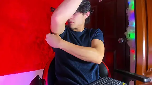 LilOwen  online show from February 20, 5:59 pm