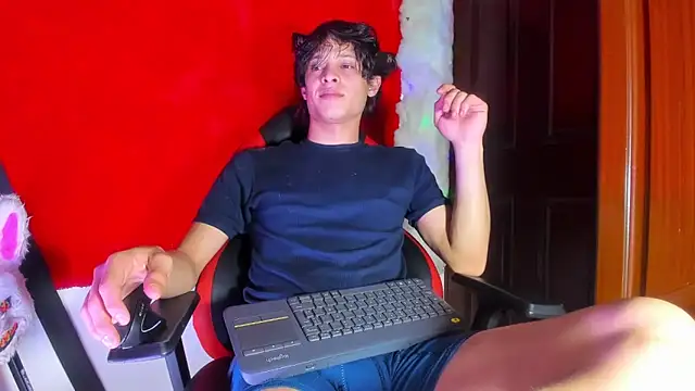 LilOwen  online show from February 8, 10:14 pm