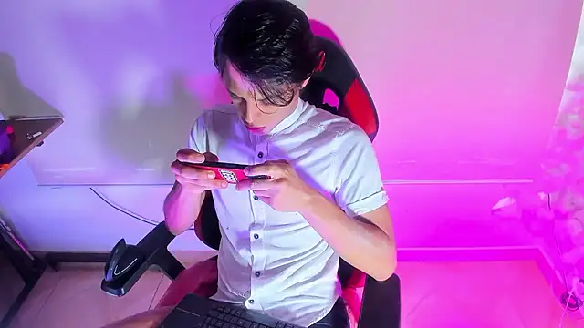 LilOwen  online show from January 16, 9:06 pm