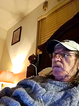 coolbrease10 online show from December 3, 5:52 am