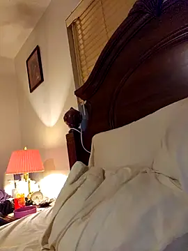 coolbrease10 online show from January 17, 9:43 pm