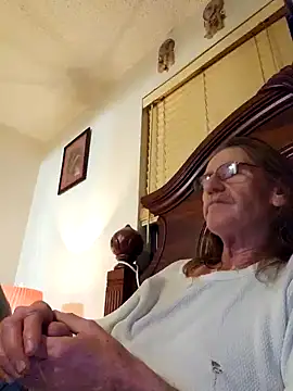 coolbrease10 online show from January 22, 5:48 am